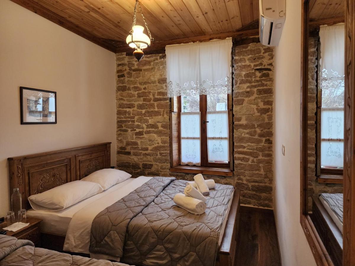 4Rooms Hotel Gjirokaster Bagian luar foto