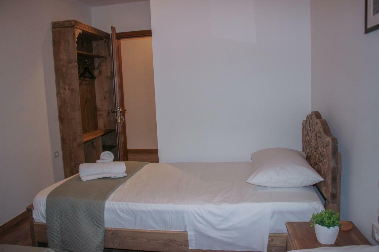 4Rooms Hotel Gjirokaster Bagian luar foto