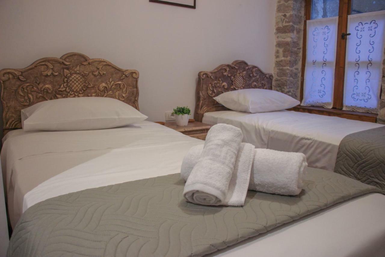 4Rooms Hotel Gjirokaster Bagian luar foto