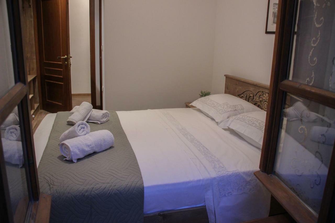4Rooms Hotel Gjirokaster Bagian luar foto
